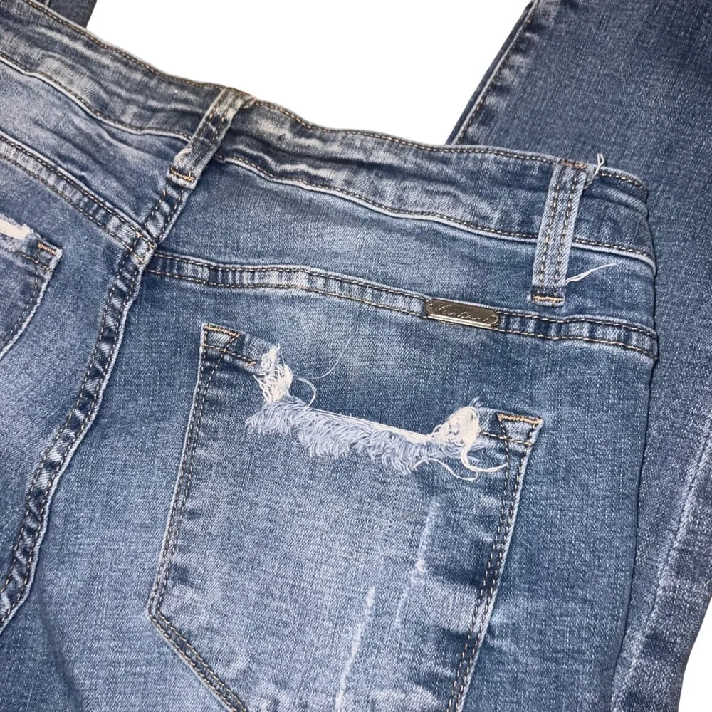 KanCan Womens Size 11/29 Distressed Frayed Hem Skinny Jeans Medium Wash Denim - Picture 3 of 13